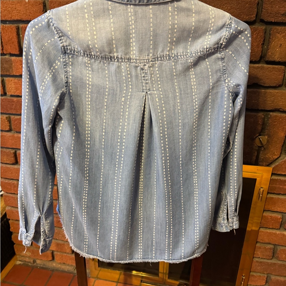 Bella Dahl Denim Blue Shirt in like new condition,quality cotton size S - Picture 6 of 7